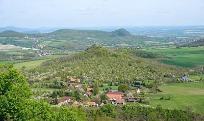 Jarní výlet na tři hradní zříceniny v Českém středohoří