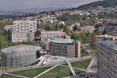 01 - Kongresové centrum a univerzitní knihovna