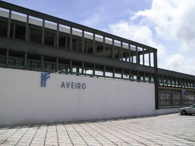 01.Nádražní budova ve městě Aveiro