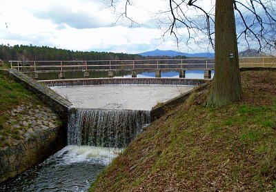 Hamr na Jezeře- přepad vody.