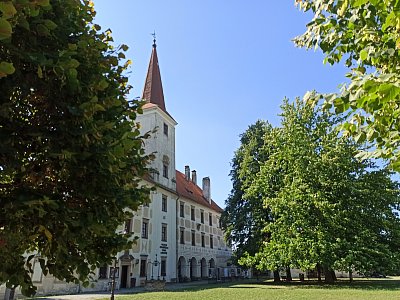 Chropyňský zámek