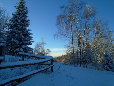 Ohrazeno, nevstupovat.