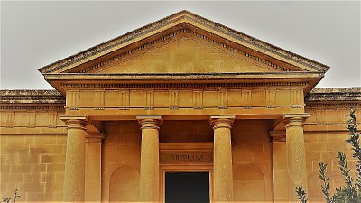 RABAT. V budově označené Domus Romana bylo zřízeno Archeologické muzeum.