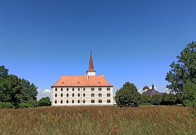 Zámek ze zadní strany