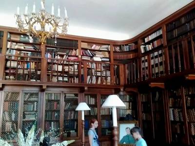 Knihovna byla po rekonstrukci doplněna o nové svazky, získané darem, či zakoupením