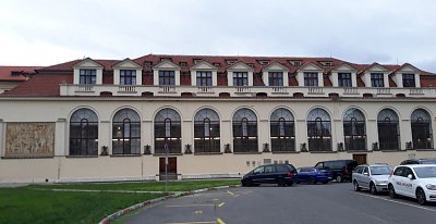 08-tyrsuv-dum-zahradni-kridlo-s-telocvicnou-a-pristupnou-strechou.jpg