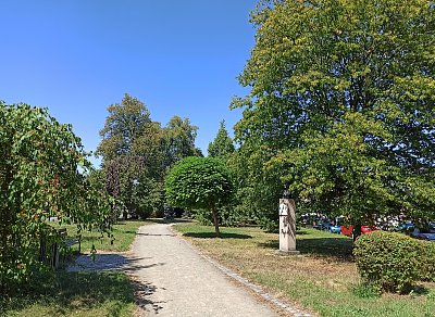 Park na náměstí  v Chropyni