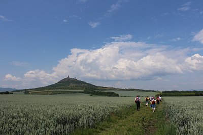 Hrad je ještě daleko