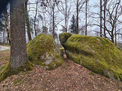 Další balvany