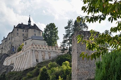 11 Hrad a zámek Český Šternberk.