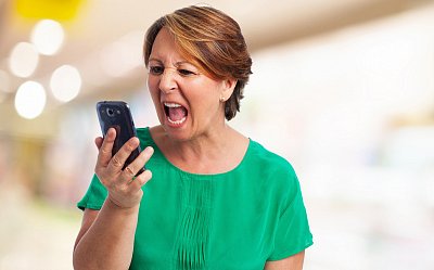 Žena zaslala falešnému policistovi stovky tisíc korun