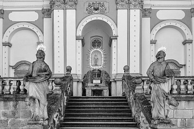 12-490.jpg