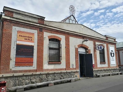 12-trafo-gallery-vchod-1.jpg