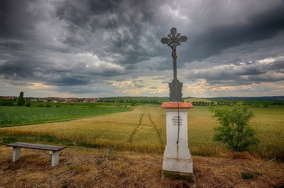 Cesta k Bohu. Nebo od něj?