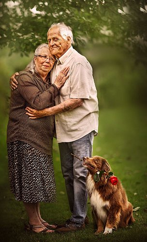 15 fotos de casais idosos que mostram como é o amor verdadeiro (1).jpg