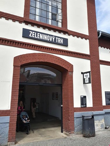 15-zeleninovy-trh-vchod-1.jpg