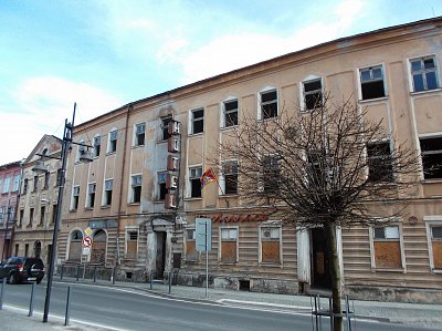 Chátrající hotel Slezská Beseda - ostuda města,*