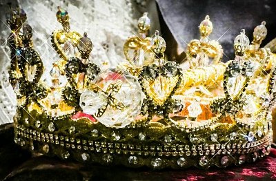 Česká stopa na děsivém francouzském bále