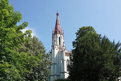 13 Věž kostela sv. Vavřince