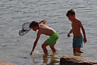 Vidíš ji, vidíš tu rybu?