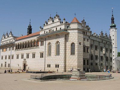 Putování po českých hradech a zámcích