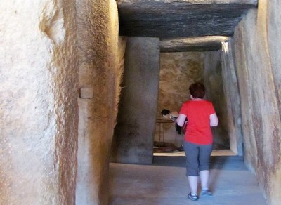 2-dolmen-de-menga.jpg