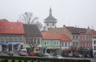 20-namesti-je-u-nas-vazne-z-kopce.jpg