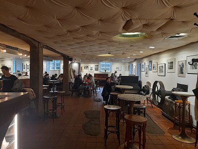 Neobyčejně obyčejná....*