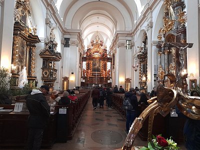 Kostel plný Ducha Svateho....*