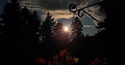 Když svítí superúplněk