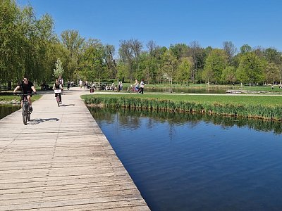 Duben - za kamny nebudem