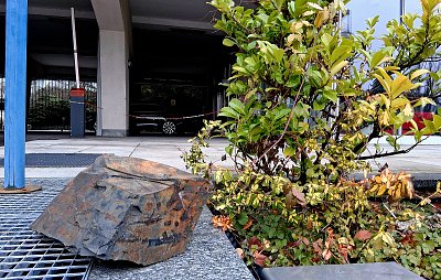 Kamenná krása u garáže