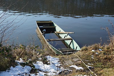Před plavbou vybrat vodu...