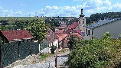 27. Pohled na město s farním kostelem sv. Jakuba většího