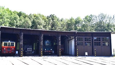 32-vuz-tgm-je-za-zavrenymi-dvermi-vpravo.jpg