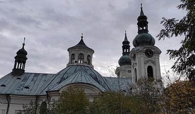 Věže kostela sv. Máří Magdaleny.