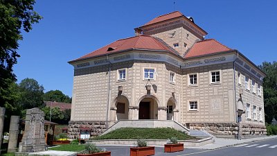42-husova-skola.jpg