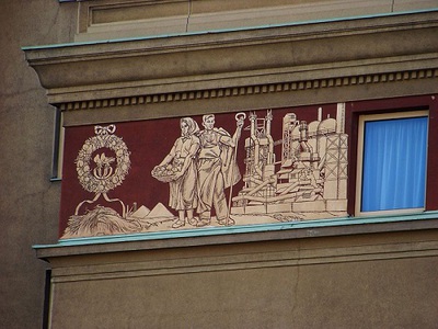 6. Hotel International, sgrafito-detail