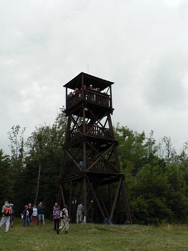 Dřevěná (ze smrkového dřeva) rozhledna U křížku v Bílých Karpatech v regionu Východní Slovácko. Je vysoká 13m a byla otevřena v roce 2011.