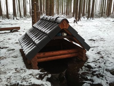 jedna z několika studánek