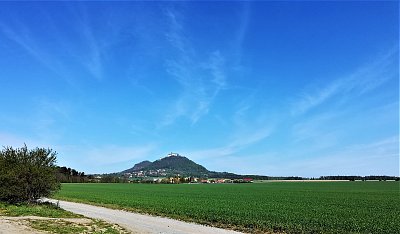 Silueta hradu Bezděz  *