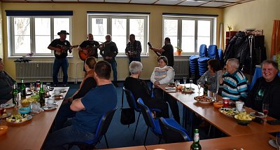 Včerejší oslava mých sedmdesátin...nesoutěžní.