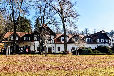 Restaurace u zámku Žinkovy