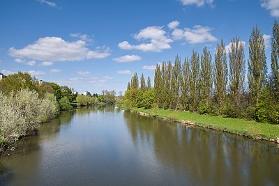 Tiše pospíchám rovinou...