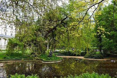 Jezírko u Sadové kolonády v K. Varech