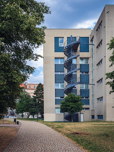 Pěkně v řadě za sebou