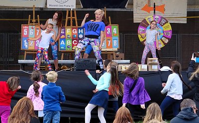 Tanec k začátku školy