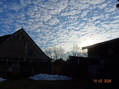 Slunečný den končí