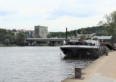 U mostu Barikádníků