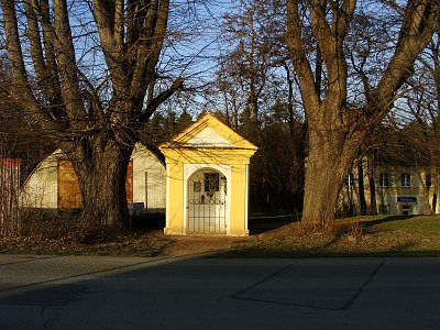 Výklenková kaplička *